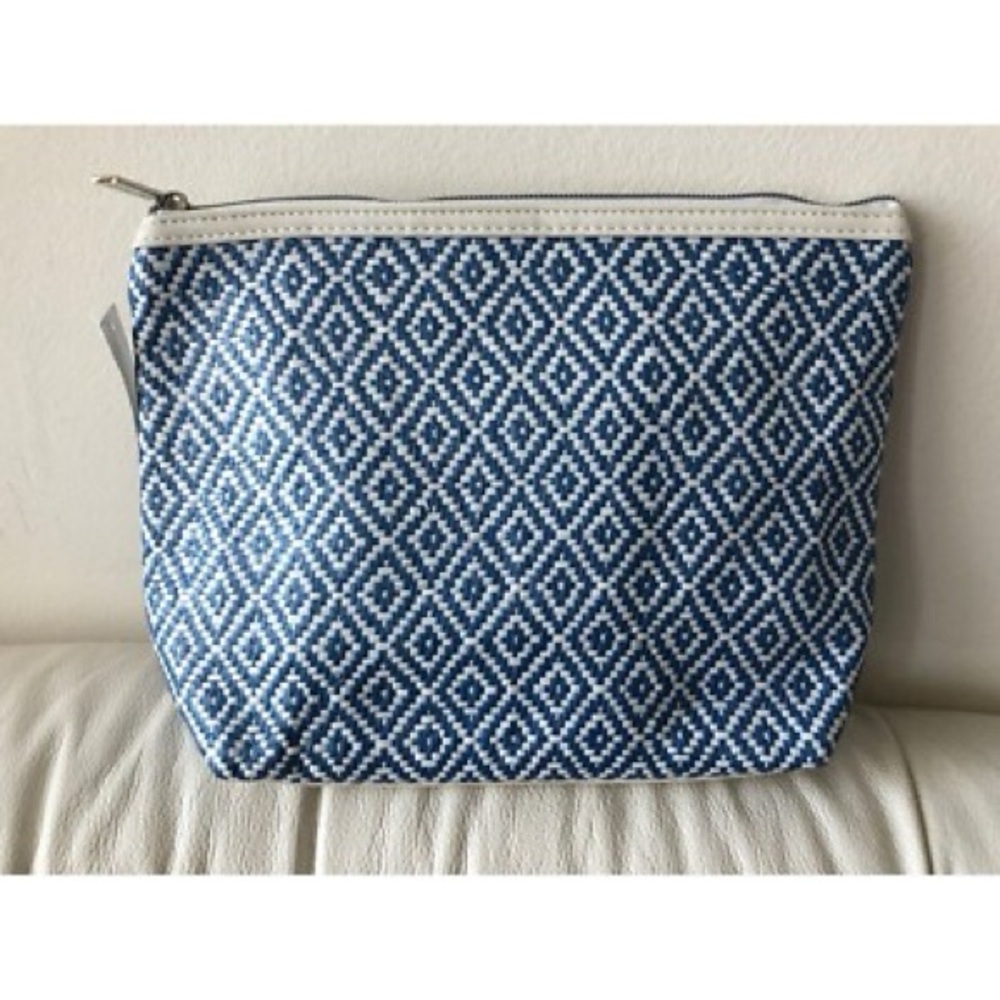 Nordstrom Blue and White Diamond Pattern Wovem Cosmetic Case, NIB